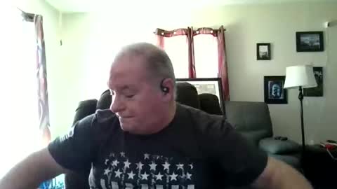 mackdocc001 online show from September 20, 2025, 3:13 pm