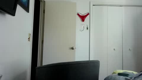 mackdocc001 online show from November 14, 2025, 3:22 pm