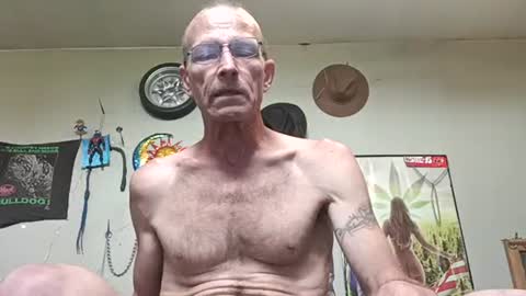 Snapshot of mackdog1369 chatting on May 5, 2026, 1:19 pm mackdog1369 online show from May 5, 2026, 1:19 pm
