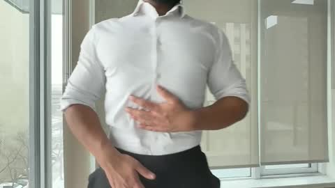 Max501 online show from February 25, 2026, 7:45 pm