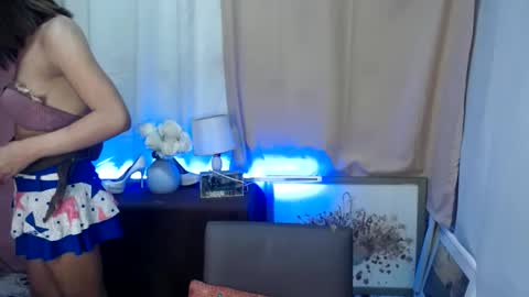 Snapshot of madalina1992 chatting on January 13, 2025, 8:05 am madalina1992 online show from January 13, 2025, 8:05 am