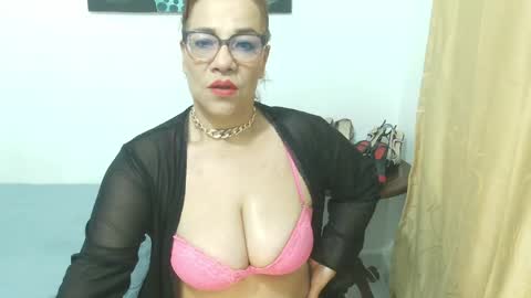madame_desire_ online show from May 15, 2026, 11:39 am