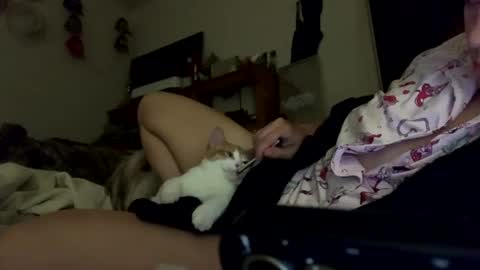 SummerPeach online show from January 19, 2025, 3:39 am