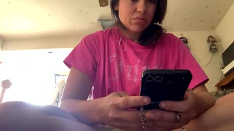 SummerPeach online show from January 28, 2025, 4:19 pm