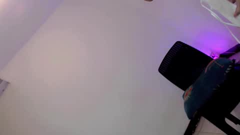 Im ZY DONT FORGET TO FOLLOW ME - online show from January 16, 2025, 5:23 pm