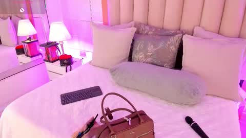 Snapshot of maddieparker chatting on February 5, 2026, 7:29 pm online show from February 5, 2026, 7:29 pm