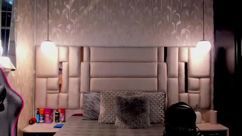 Snapshot of maddox_santana chatting on December 17, 2024, 6:24 am Maddox Santana online show from December 17, 2024, 6:24 am