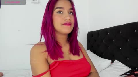 maddy1_1 online show from December 16, 2025, 7:19 pm