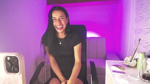 Snapshot of maddy_bronw chatting on February 22, 2025, 5:02 am Maddy online show from February 22, 2025, 5:02 am