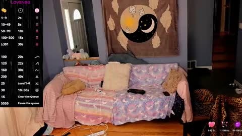 Snapshot of maddy_cat chatting on September 21, 2025, 2:29 pm Maddy Cat online show from September 21, 2025, 2:29 pm