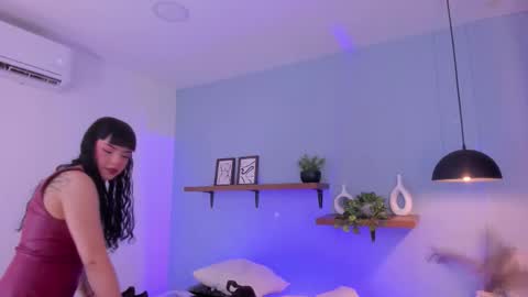 Maddy  online show from November 5, 2025, 12:16 pm