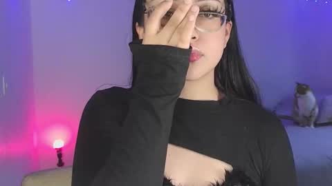   Please followme and rate me your thumbs up online show from December 19, 2025, 10:28 pm