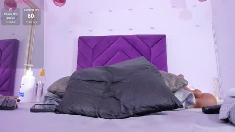 maddyjohnsonn online show from November 8, 2025, 4:01 am