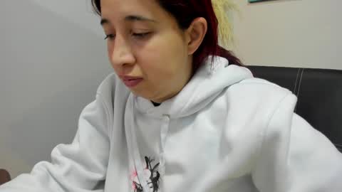 Snapshot of madelaine_blosson chatting on April 21, 2026, 10:32 am Madelaine online show from April 21, 2026, 10:32 am