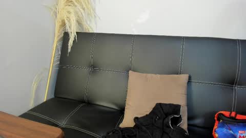 Snapshot of madelaine_blosson chatting on April 23, 2026, 10:25 am Madelaine online show from April 23, 2026, 10:25 am