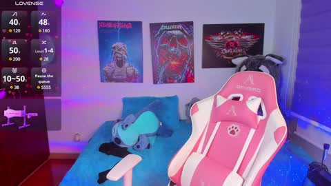 Snapshot of madeleine_shinobi chatting on December 30, 2024, 12:32 am Emily Only Fans online show from December 30, 2024, 12:32 am