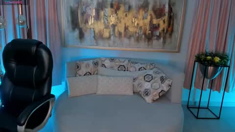 Snapshot of madelinefox_ chatting on February 12, 2025, 7:44 am Madeline online show from February 12, 2025, 7:44 am