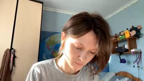 madelynsojourner online show from May 17, 2026, 3:15 am