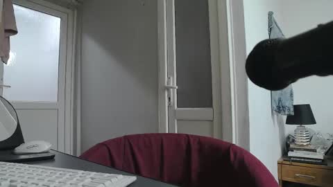 madelynvelure online show from April 22, 2026, 8:50 am