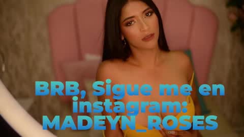 Snapshot of madeyn_roses chatting on December 7, 2024, 1:14 am madelyn roses online show from December 7, 2024, 1:14 am