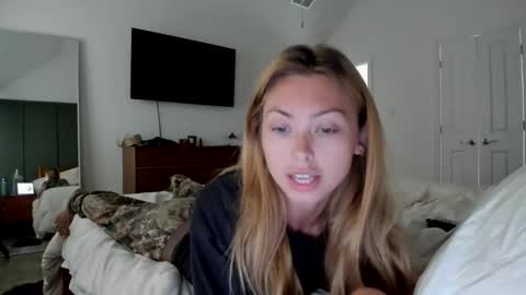 Snapshot of madirose69 chatting on May 7, 2026, 9:31 pm mari rose online show from May 7, 2026, 9:31 pm