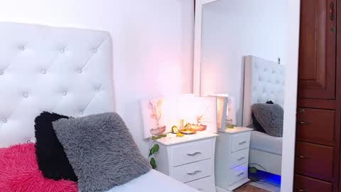 Jenny  online show from January 28, 2025, 3:57 am