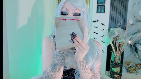 madison_jacksonn online show from April 4, 2026, 7:22 pm