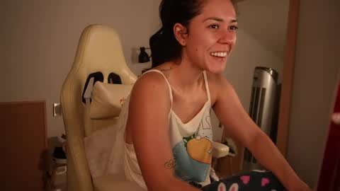 madisonlara online show from April 20, 2026, 1:30 am