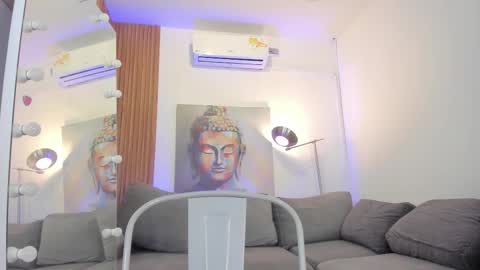 madisson_lux online show from February 26, 2026, 9:03 pm