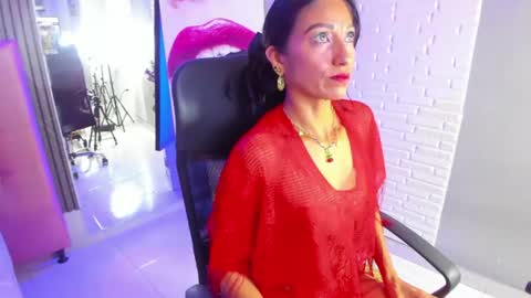 Maddison Blake online show from June 18, 2026, 12:20 pm