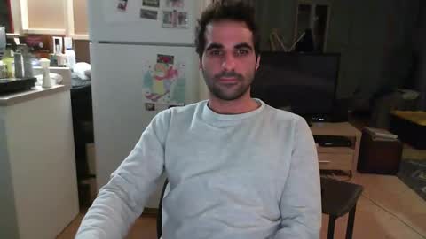 Snapshot of madmax0133 chatting on January 28, 2025, 10:45 am Guigui online show from January 28, 2025, 10:45 am