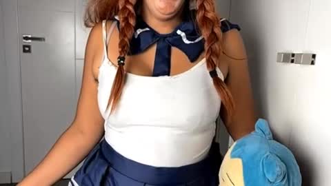 Snapshot of madsnextdoor chatting on October 21, 2025, 2:18 pm Maddie online show from October 21, 2025, 2:18 pm