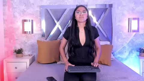 Snapshot of mady_roa chatting on May 26, 2026, 3:35 am Mady Roa online show from May 26, 2026, 3:35 am