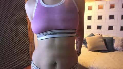 Snapshot of madydoll_ chatting on April 11, 2026, 8:57 pm Mady online show from April 11, 2026, 8:57 pm