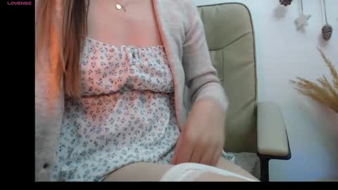 Snapshot of madyqueen chatting on February 28, 2025, 5:48 pm Mara online show from February 28, 2025, 5:48 pm