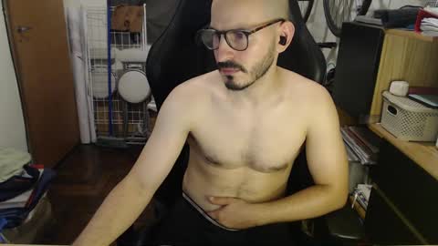 Snapshot of madziula chatting on January 20, 2025, 4:32 am Peter online show from January 20, 2025, 4:32 am