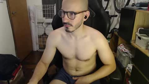 Snapshot of madziula chatting on February 4, 2025, 5:53 am Peter online show from February 4, 2025, 5:53 am