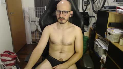 Snapshot of madziula chatting on March 11, 2025, 5:16 am Peter online show from March 11, 2025, 5:16 am