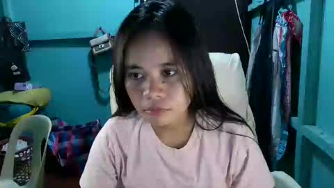 Snapshot of mae_lovers234xx chatting on December 9, 2024, 1:24 pm mae_lovers234xx online show from December 9, 2024, 1:24 pm