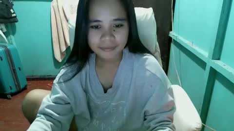 Snapshot of mae_lovers234xx chatting on January 2, 2025, 2:02 pm mae_lovers234xx online show from January 2, 2025, 2:02 pm