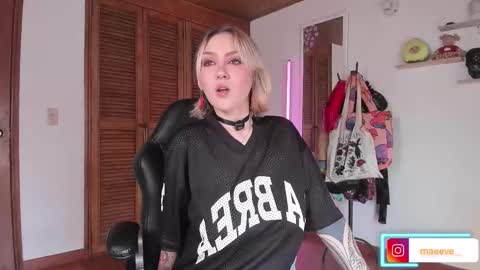 Maeve  schedule 11 am- 530 pm colombia time  online show from November 21, 2025, 3:54 pm