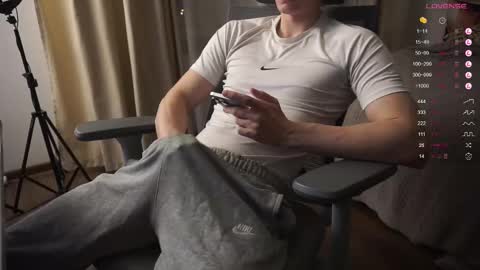 Mike XMaestro 3369 online show from February 12, 2025, 3:49 pm