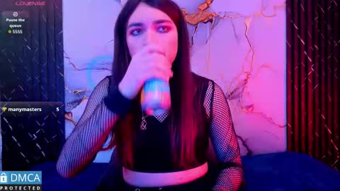 maevekuro online show from March 11, 2026, 3:23 am