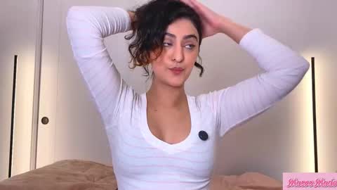 Meaves online show from February 24, 2026, 3:54 pm