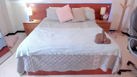 mafe_kailina online show from April 7, 2026, 8:09 pm