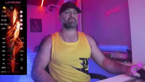 Snapshot of magabear chatting on February 12, 2026, 3:01 am Magabear online show from February 12, 2026, 3:01 am