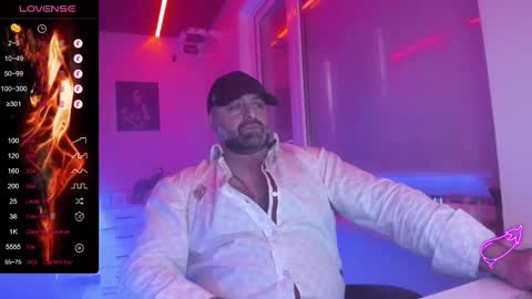 Snapshot of magabear chatting on February 15, 2026, 10:58 am Magabear online show from February 15, 2026, 10:58 am