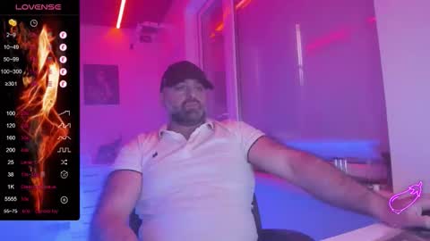 Snapshot of magabear chatting on February 16, 2026, 5:47 am Magabear online show from February 16, 2026, 5:47 am