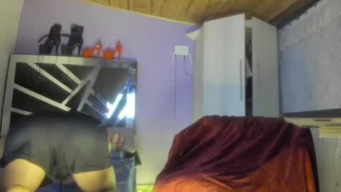 Snapshot of maggie_fit chatting on December 18, 2024, 11:34 am maggie_fit online show from December 18, 2024, 11:34 am