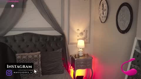   online show from September 23, 2025, 9:29 pm